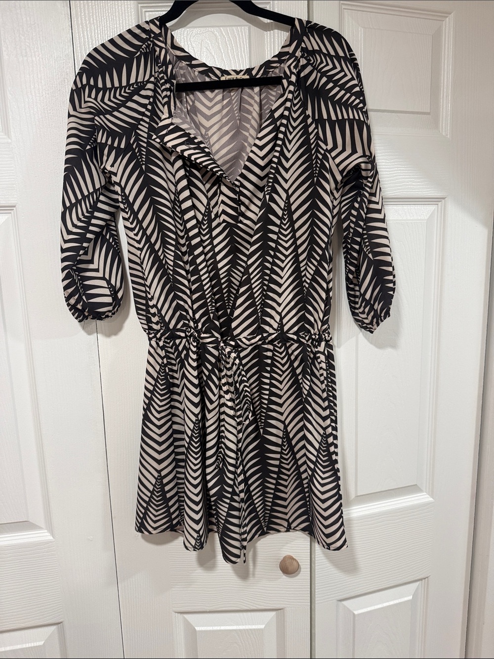 V-Neck Black & Cream Tie-Waist Mini Dress